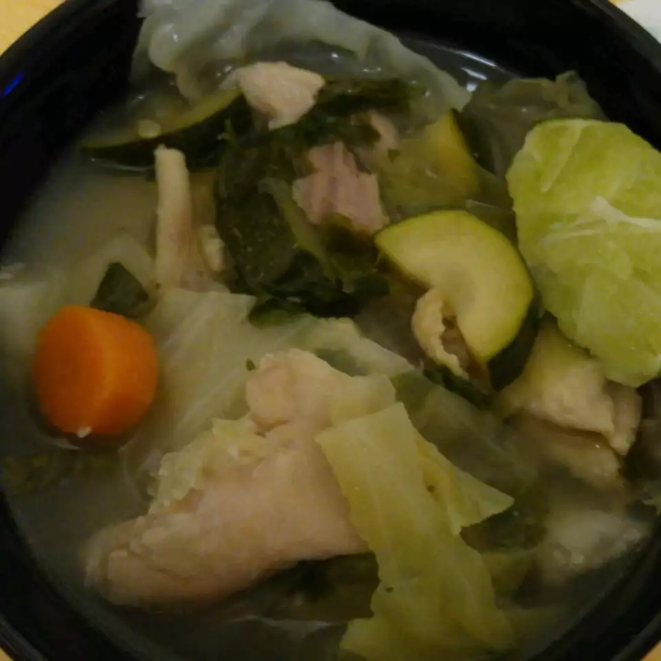 Caldo de Pollo
